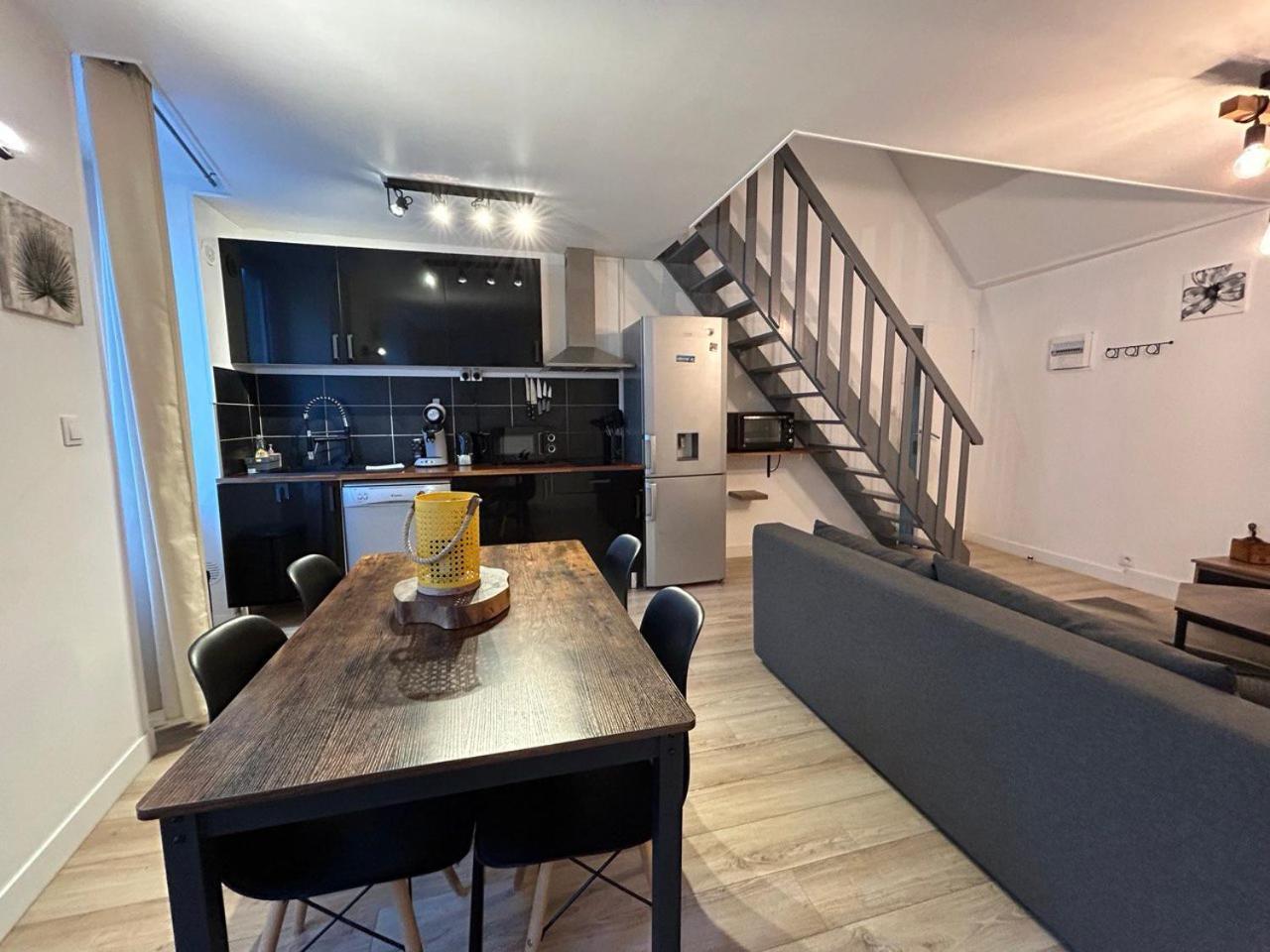 瑟堡La Casa Tres - Cosy In The Very Centre Port公寓 外观 照片